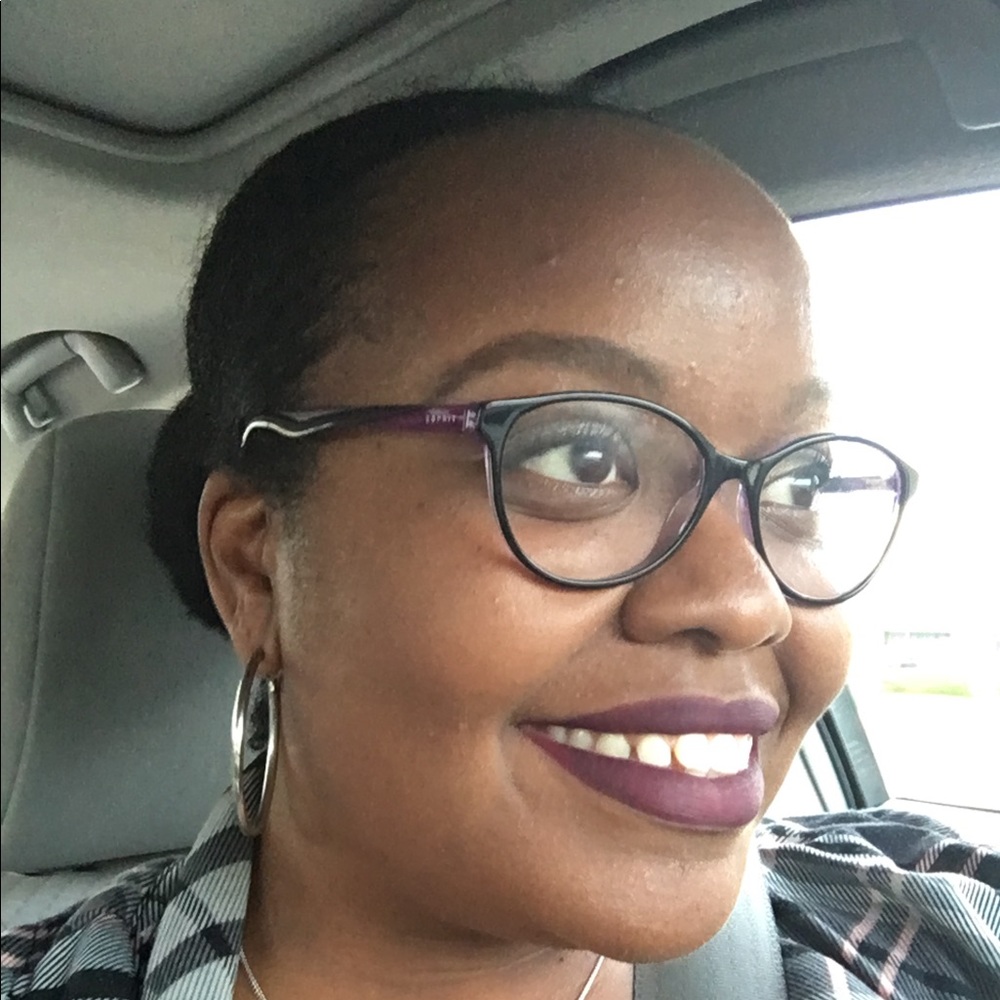 Meet your Posher, Kara